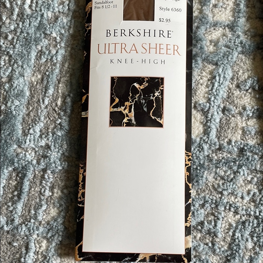 Vintage Berkshire Ultra Sheer Knee-Highs in Sandalfoot